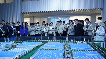 泰国七世王学院考察团莅临格瑞德集团参观座谈